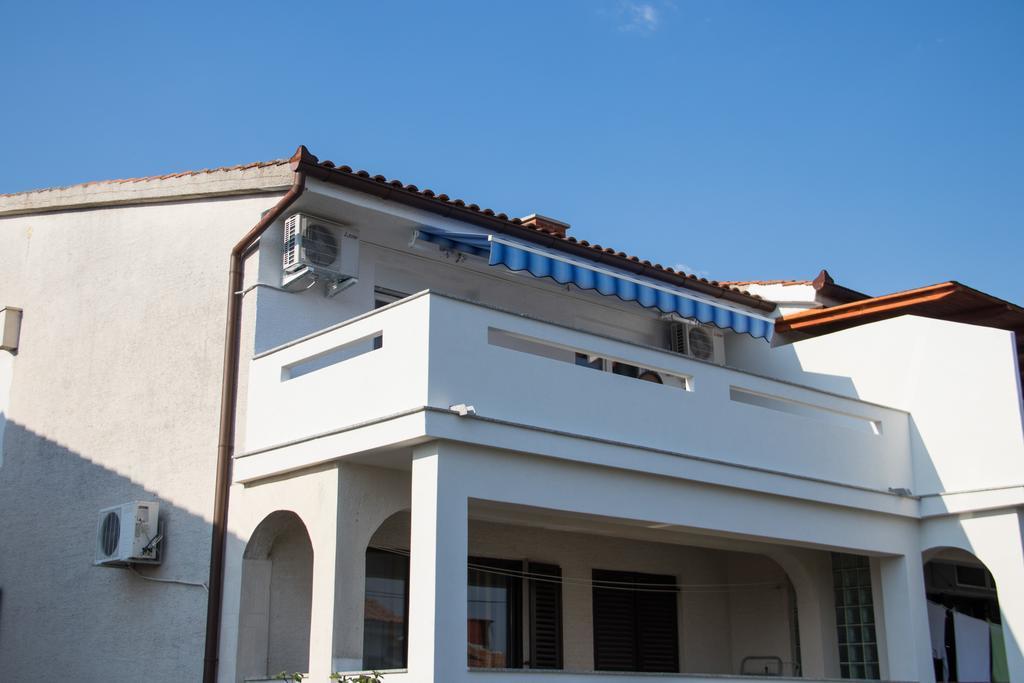 Apartment Neda Krk Town Exterior foto